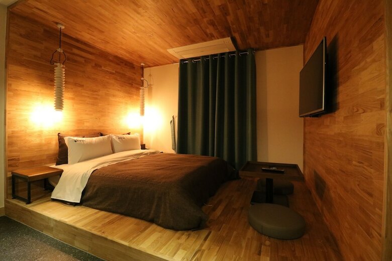 Ignis Hotel