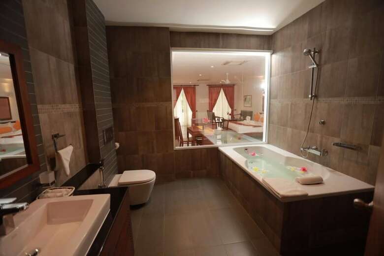 Refresh Hotel