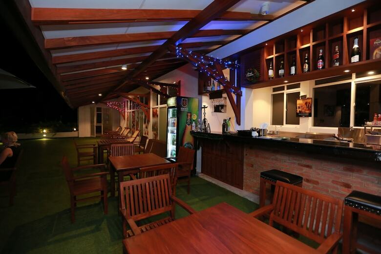 Refresh Hotel