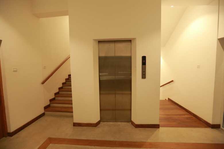 Refresh Hotel