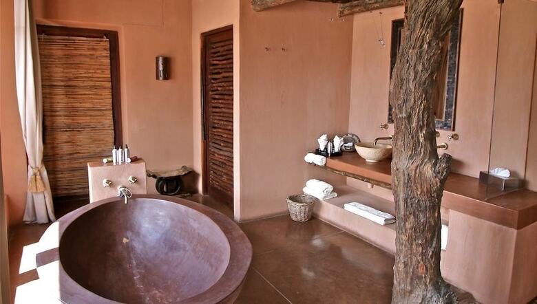 Okahirongo Elephant Lodge