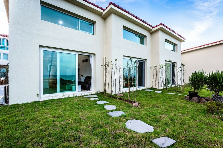 Pension Jeju Turning Point
