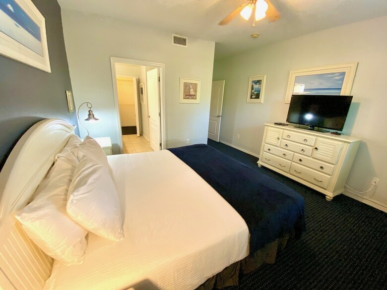 Runaway Beach Club Resort