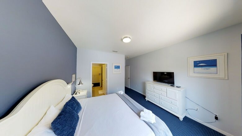 Runaway Beach Club Resort