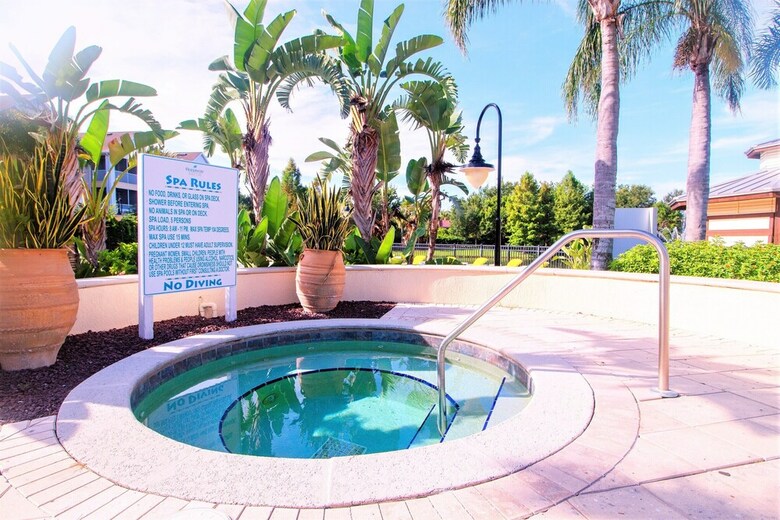 Runaway Beach Club Resort