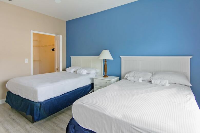 Runaway Beach Club Resort
