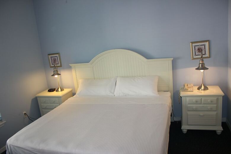 Runaway Beach Club Resort