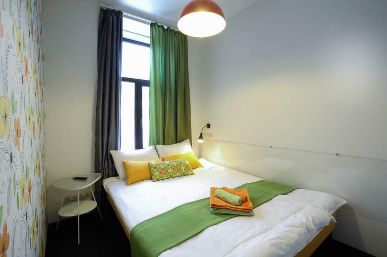 Station Hotel M19