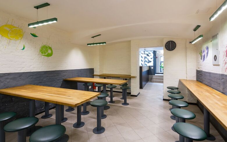 Station Hotel M19