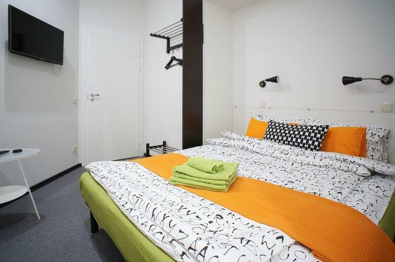 Station Hotel M19