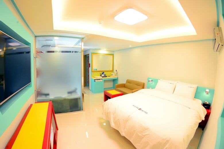 Sugar Hotel