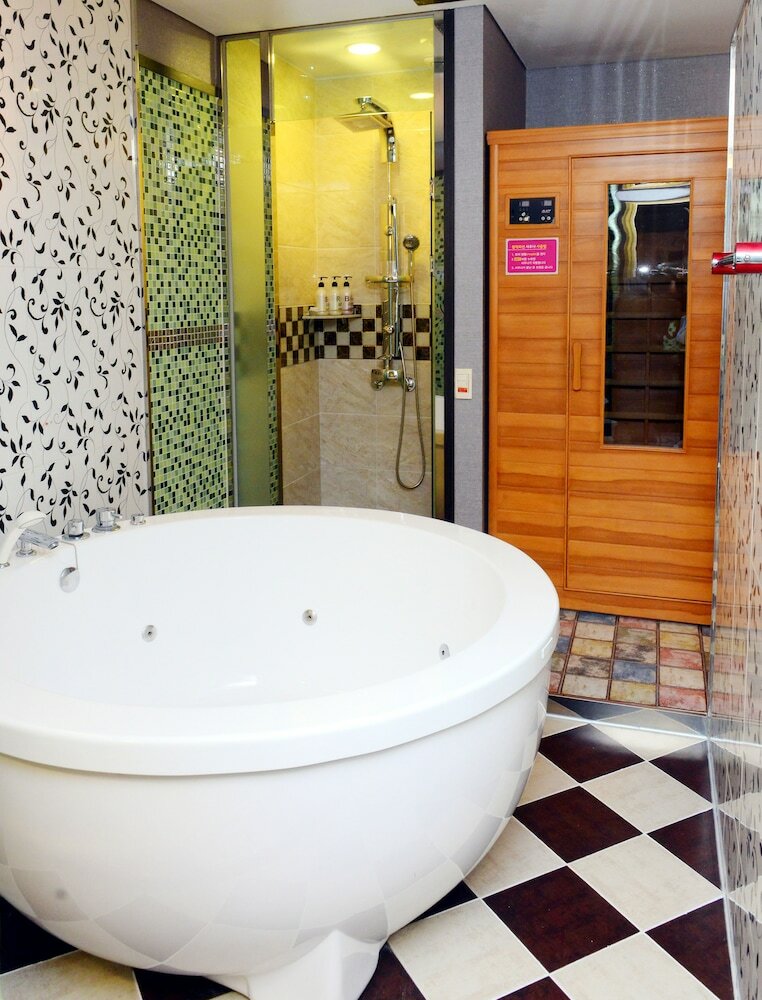 Sugar Hotel