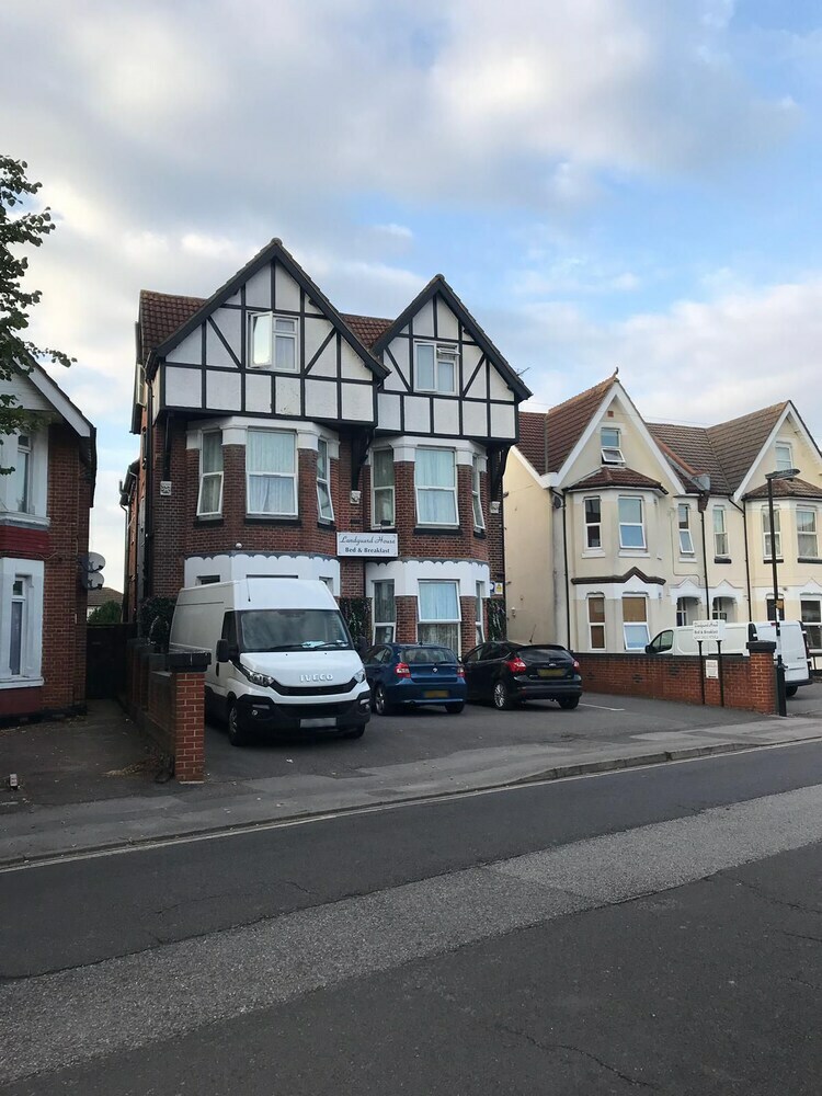 Hotel Landguard House B&B
