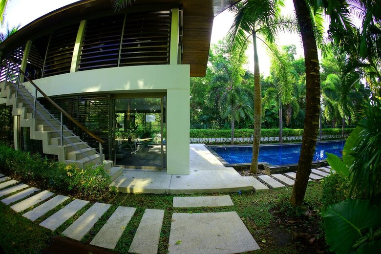 Aparthotel Casuarina Shores