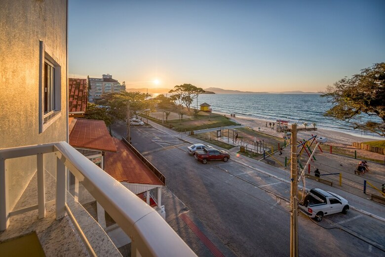 Apart Hotel Roberto Monteiro