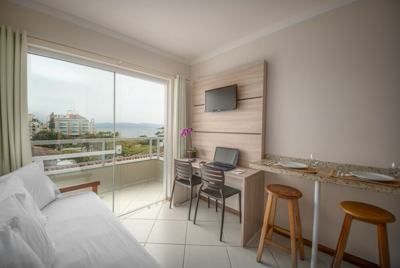 Apart Hotel Roberto Monteiro