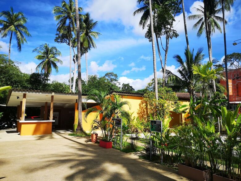 Hotel Hacia Leisure Resort