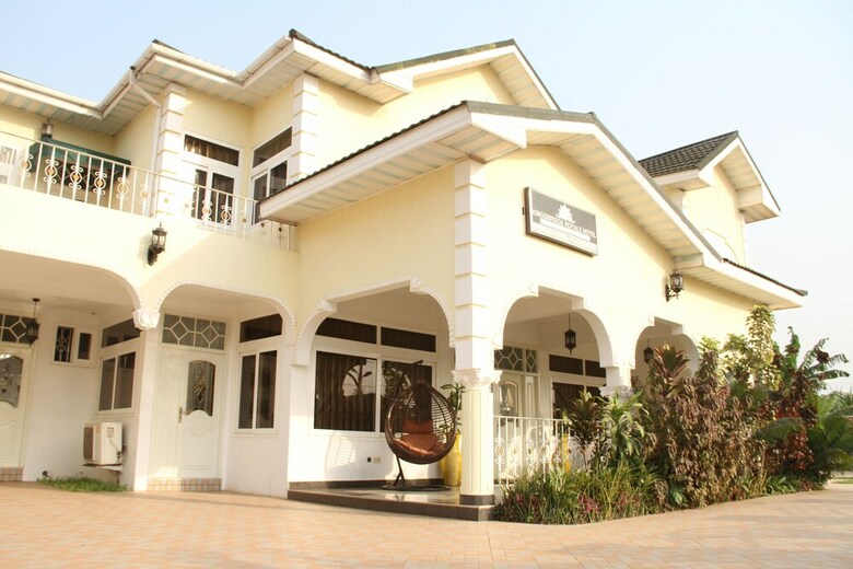 Kingsbridge Royale Hotel