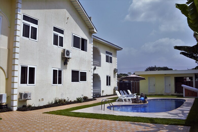Kingsbridge Royale Hotel