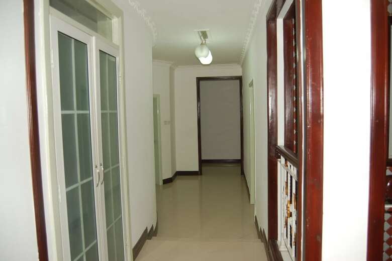 Kingsbridge Royale Hotel