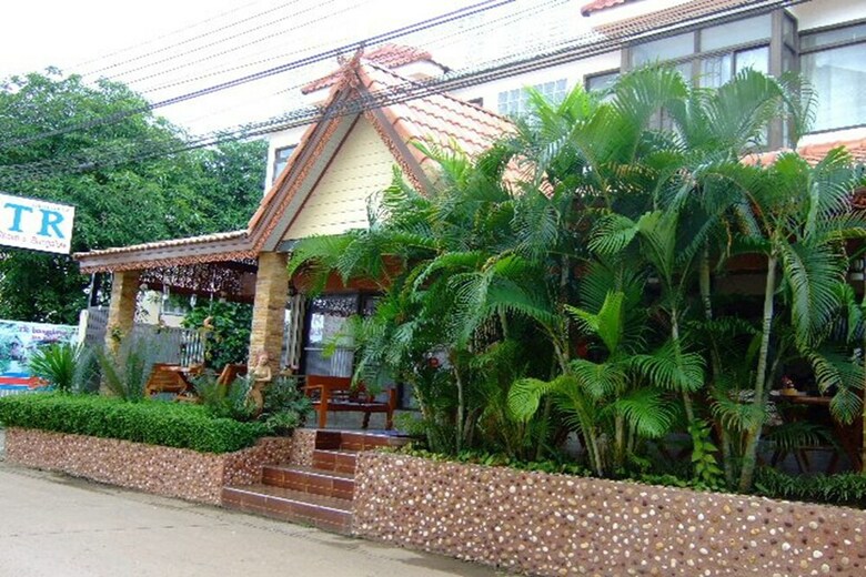 Hotel T.r. Guesthouse