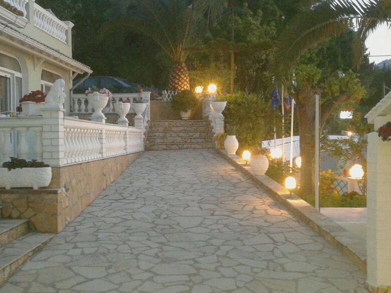 Golden Sunset Hotel