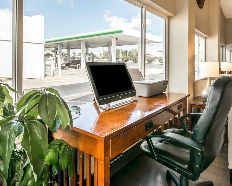 Hotel Quality Inn & Suites