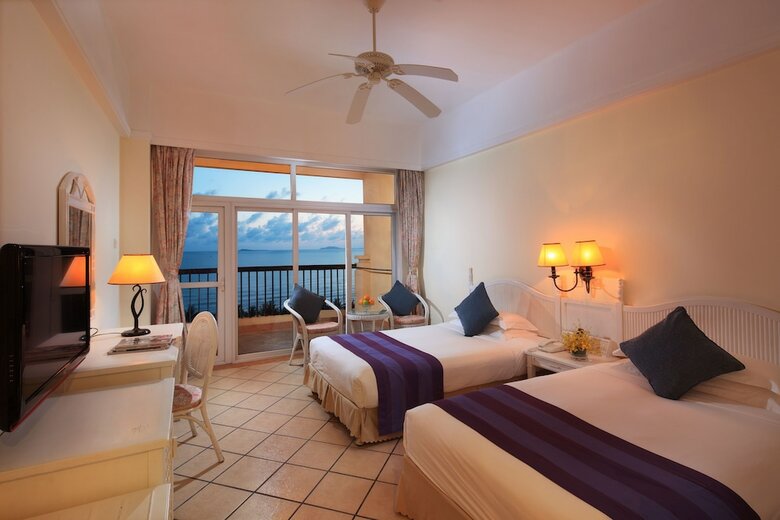 Sanya Golden Phoenix Sea View Hotel