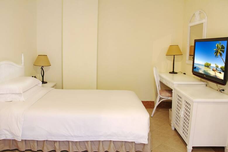 Sanya Golden Phoenix Sea View Hotel