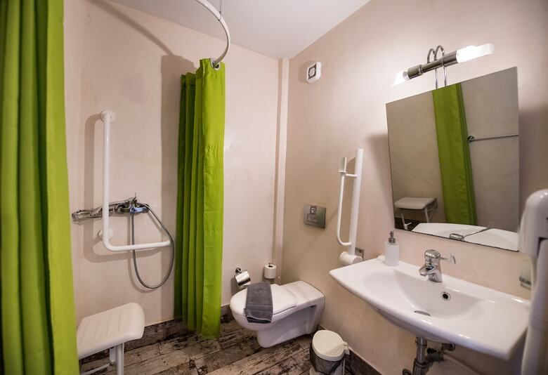 Hotel Ilianthos Apartments & Studios