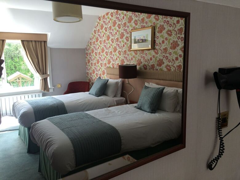 Hotel The Stronlossit Inn