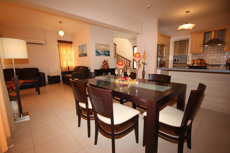Vineland Bay Villas