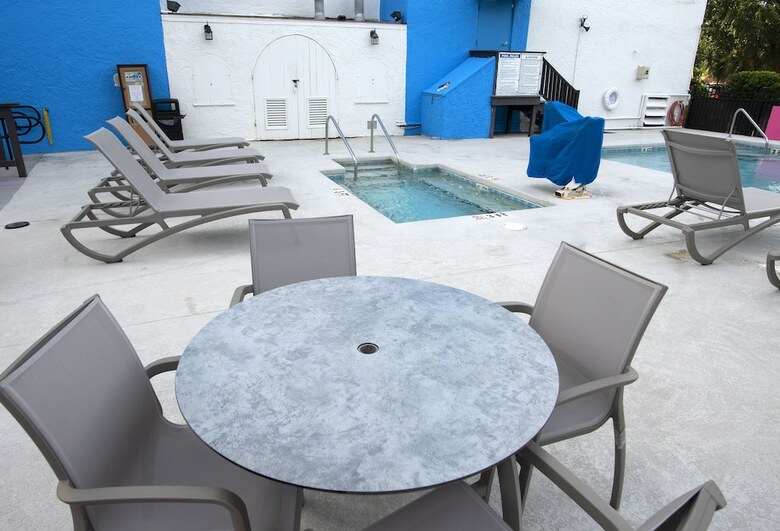 Hotel Aqua Beach Inn