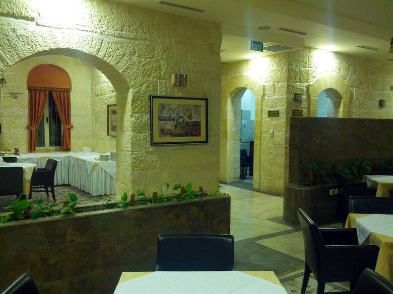 Alhambra Palace Hotel Suites & Resort