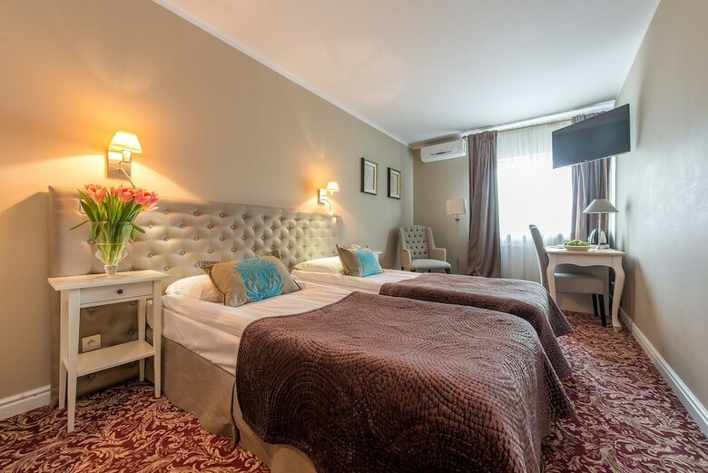 Hotel Riviera Airport Modlin