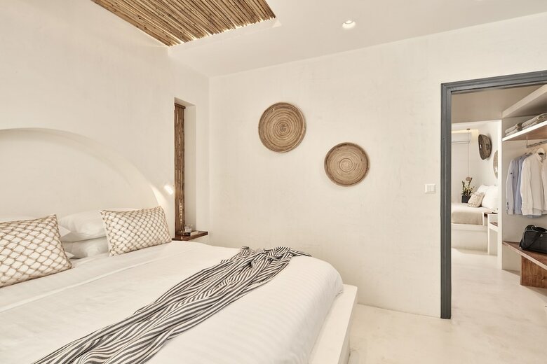 Parian Boutique Hotel