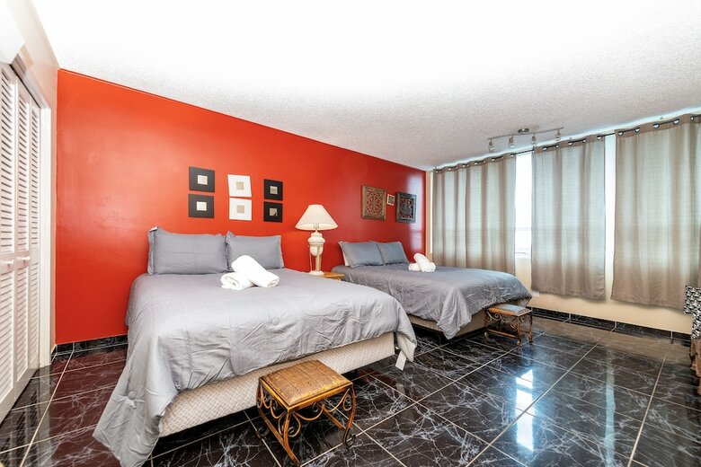 Apartamentos Miami Beach Castle By The Ocean