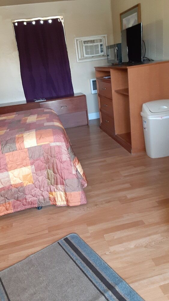 Motel Brickyard Inn