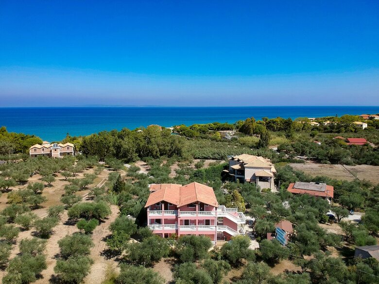 Arazzo Holiday Apartments