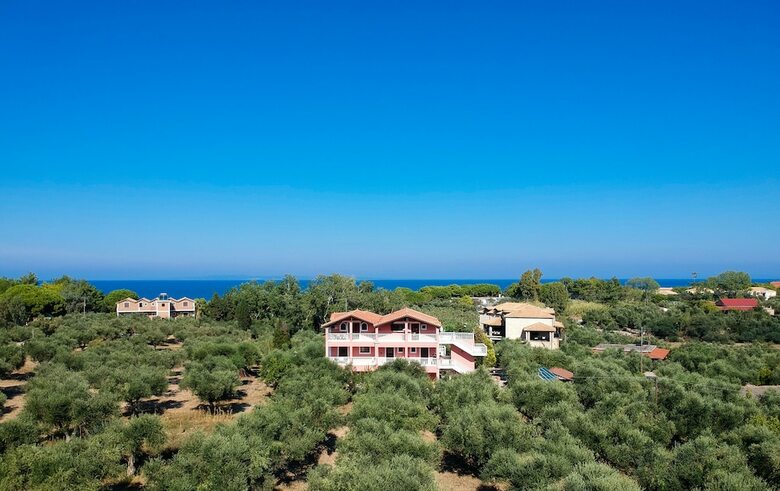Arazzo Holiday Apartments