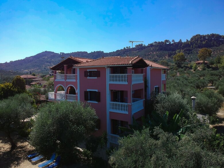 Arazzo Holiday Apartments