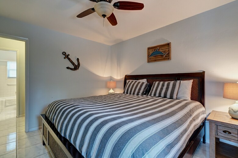 Apartamentos 4145 By The Sea Inn & Suites