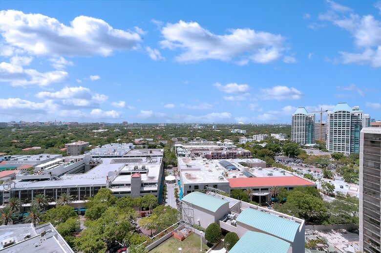 Private Residences At Hotel Arya By Sofla Vacations