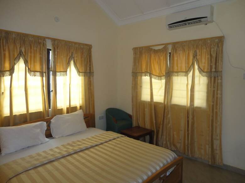 Tenack Beach Resort & Hotel