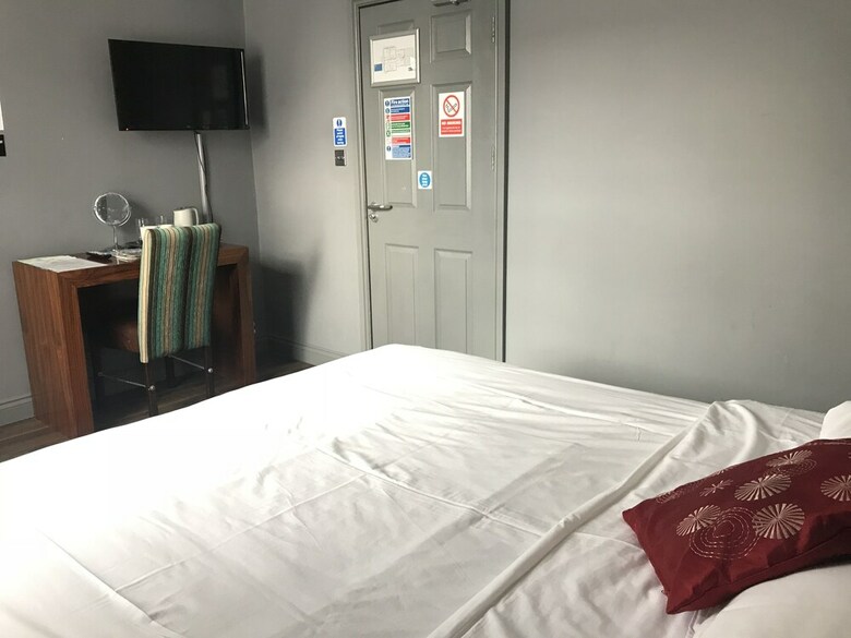 Bennetts Hotel