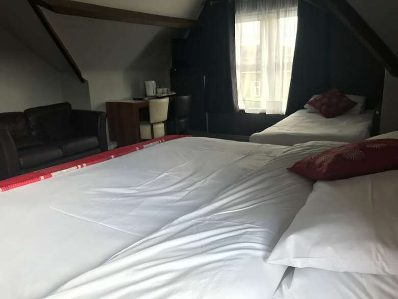 Bennetts Hotel