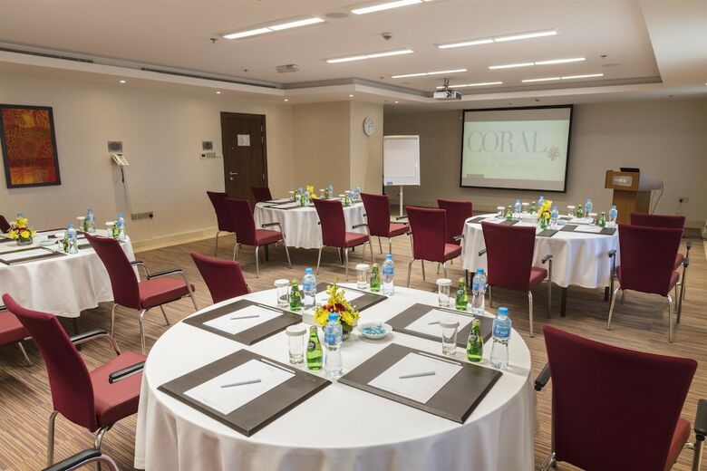 Aparthotel Coral Muscat Hotel & Apartment