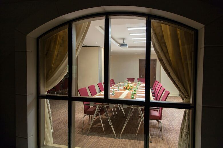 Aparthotel Coral Muscat Hotel & Apartment