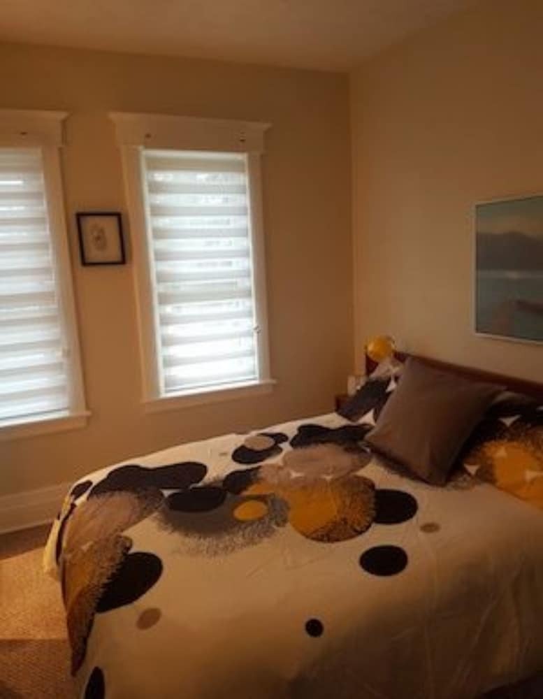 Homestead House Bed & Breakfast