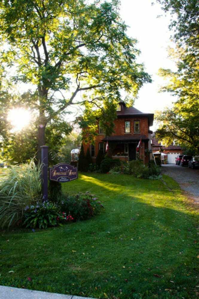 Homestead House Bed & Breakfast